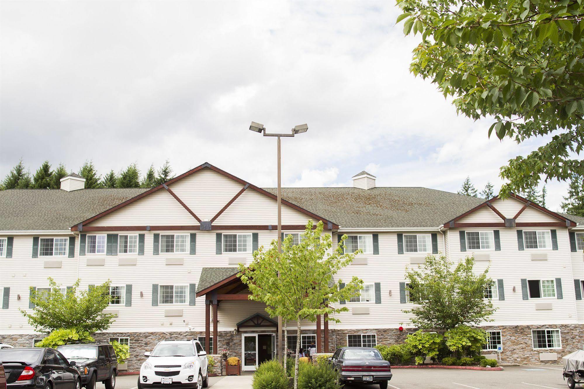 Fairbridge Inn & Suites Dupont Exterior photo